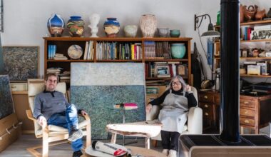 Amador P. Clavet y Ana Morales en su estudio de Mazaterón (Soria).