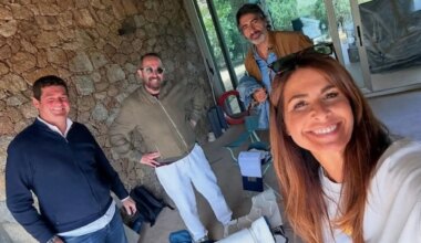 Juan del Val y Nuria Roca se 'gastan' el premio Planeta en una casa en la sierra de Gredos