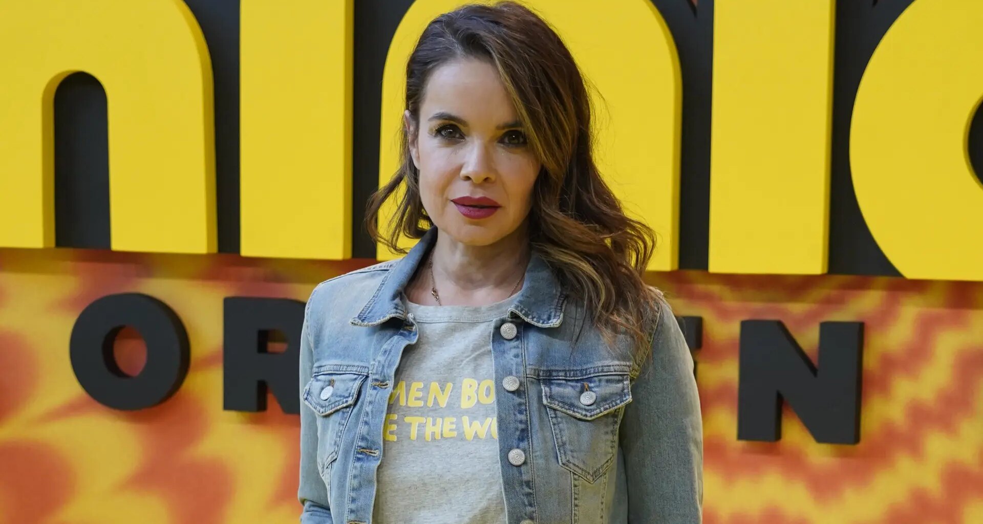 "Flores de amigas para dar la bienvenida"