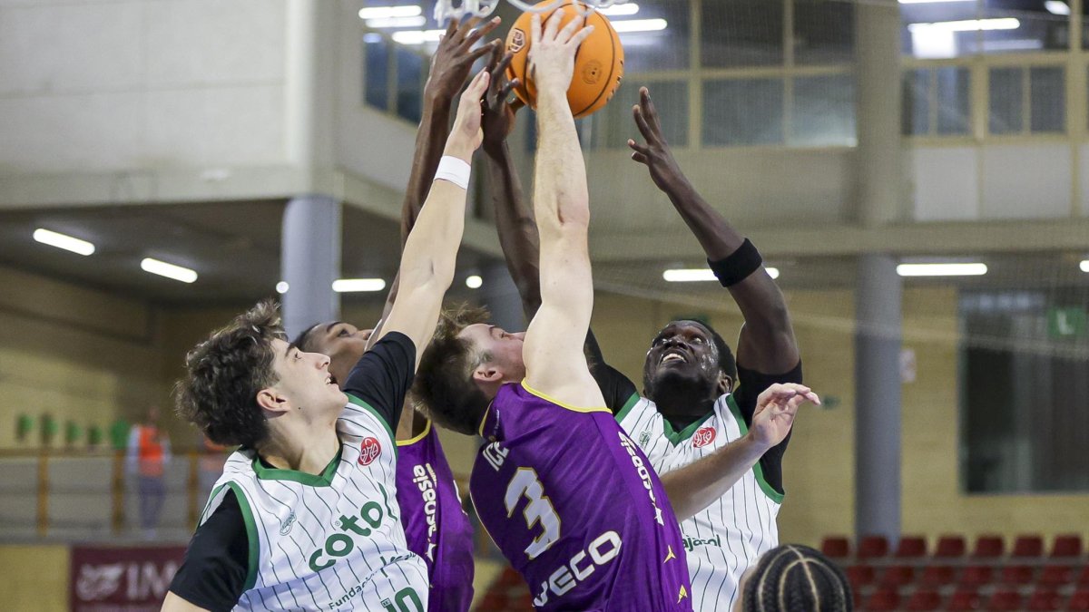 Un UEMC Baloncesto Valladolid catatónico encaja su tercera derrota