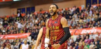El UCAM Murcia colgará en el techo de su pabellón la camiseta del ex capitán Sadiel Rojas.