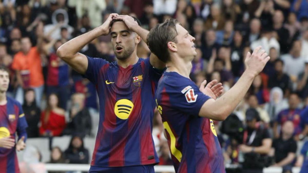 Flick cree que De Jong aún "debe mejorar" tras su gripe y elogió a Eric Garcia como '6'