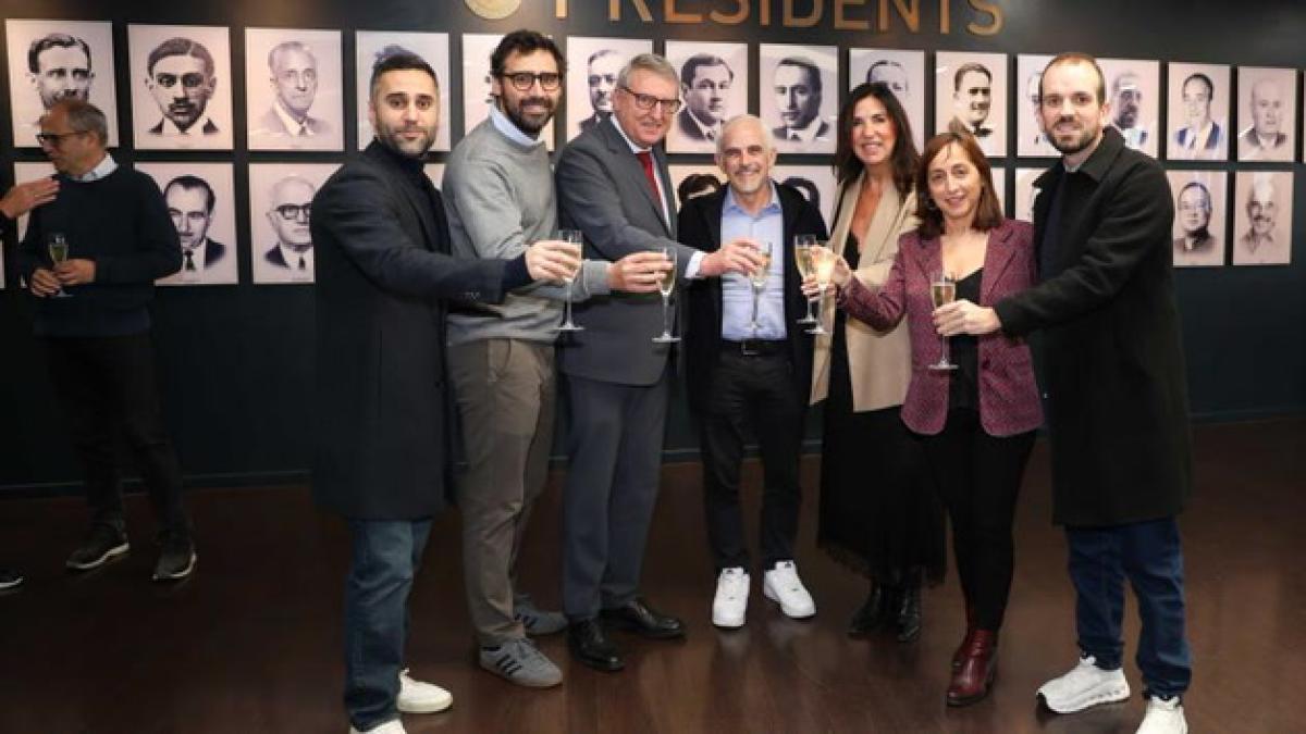 "Esperamos tener mucha suerte y éxitos juntos; Bon Nadal"