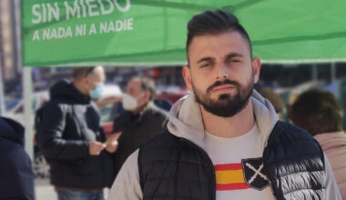 Vox expedienta a uno de los dirigentes de Revuelta, al que acusa de falsificar la firma de su superior varias veces y filtrar audios