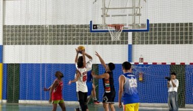 Lanzamiento en uno de los partidos.