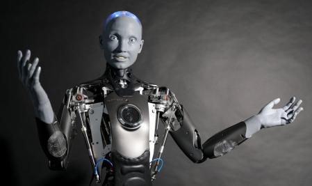El robot humanoide Ameca, de Etisalat, se presentó en el MWC de 2024.