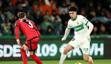 El Elche se divierte bajo la lluvia y sigue invicto en casa