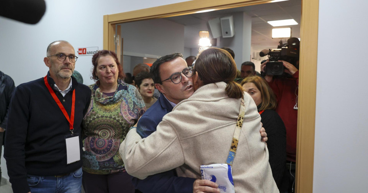 El procesado Gallardo dimite tras obtener el peor resultado del PSOE en Extremadura