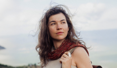 Eva zu Beck, mujer joven que vive en las montañas