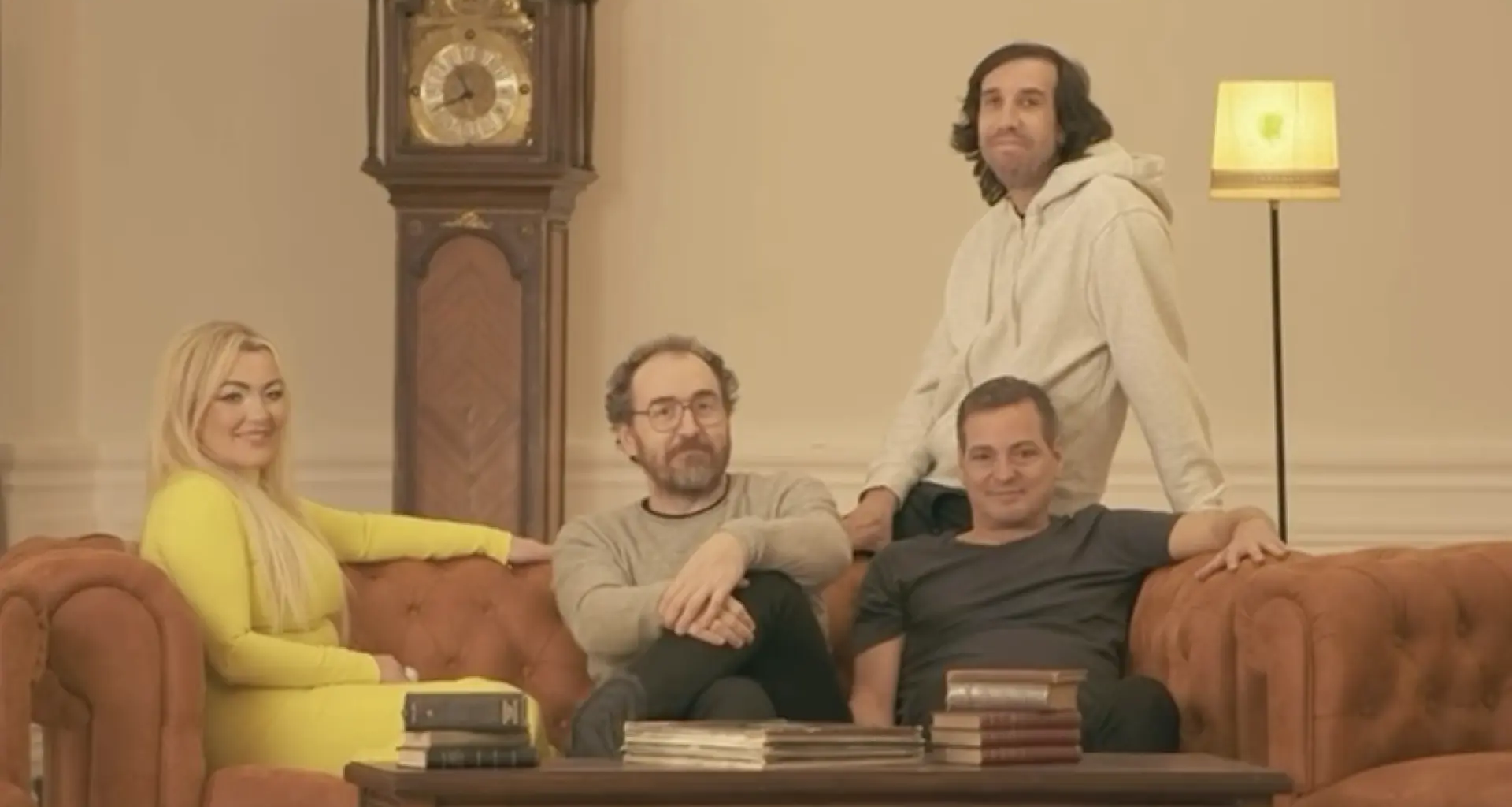 El as en la manga de La Oreja de Van Gogh con Amaia Montero en Nochevieja