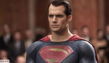 Zack Snyder nos sorprende con fotos inéditas de Henry Cavill luciendo el traje clásico de Superman