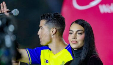 Cristiano Ronaldo y Georgina Rodríguez en la presentación del Al Nassr FC.