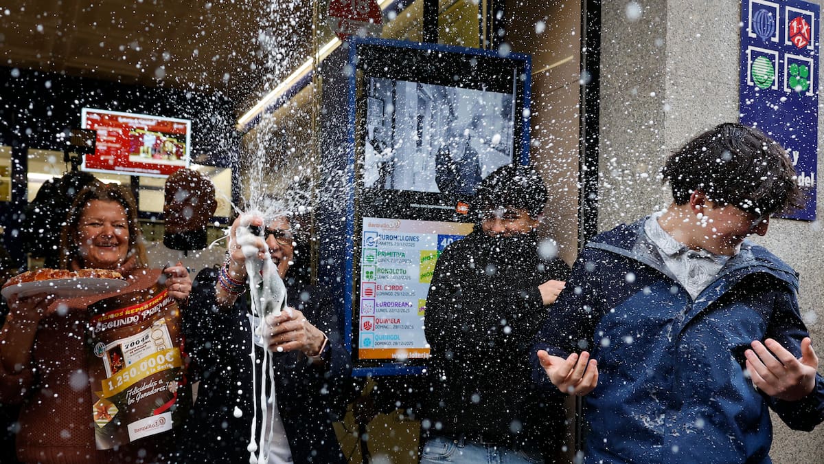 "Te guardo un décimo, como cada año": le ofrecen dos veces el mismo número por una buena causa y gana casi un millón | Sociedad