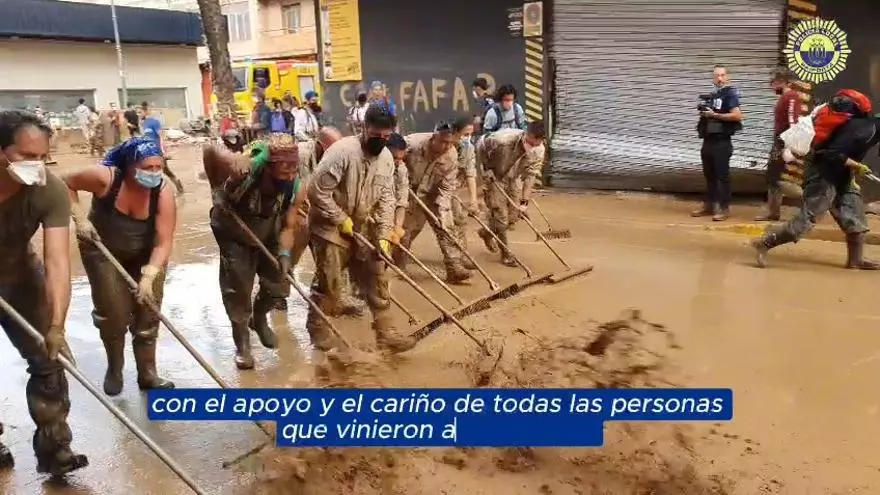 Condecoración de la Policía Local a la ciudadanía tras la dana en Paiporta