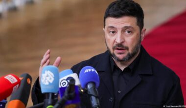 Presidente ucraniano se reunirá con aliados europeos – DW – 08/12/2025