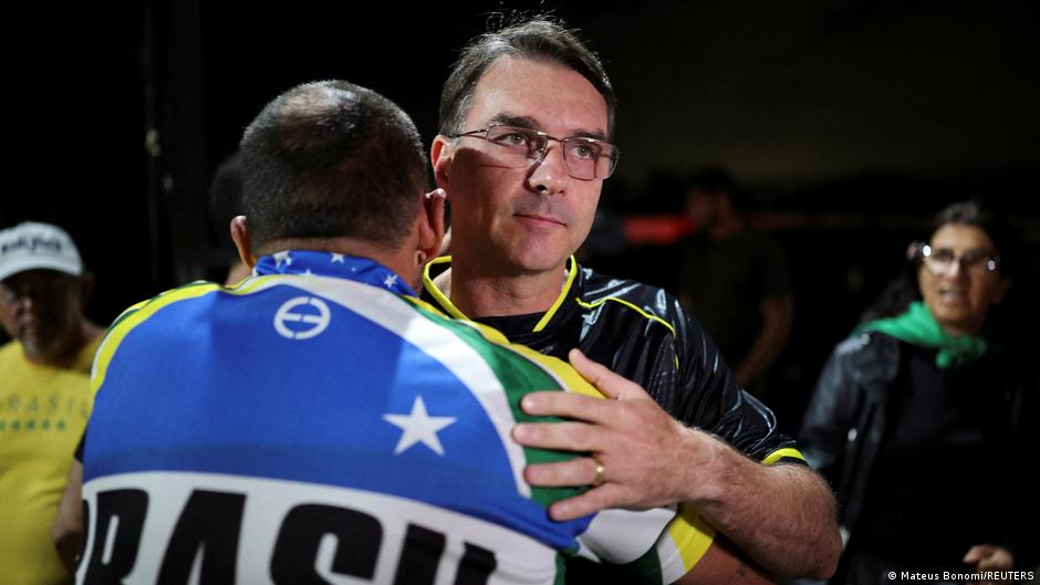 hijo mayor de Bolsonaro será candidato a presidente – DW – 05/12/2025