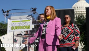 "Sólo queremos que salgan a la luz todas las pruebas de estos crímenes": el escepticismo de las víctimas de Epstein ante la publicación de los archivos restantes del caso