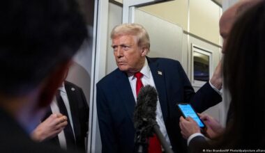 Trump confirma que habló con Maduro, sin revelar detalles – DW – 01/12/2025