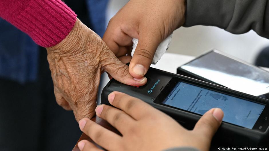 Trump amenaza a Honduras si trastoca resultado de elecciones – DW – 02/12/2025