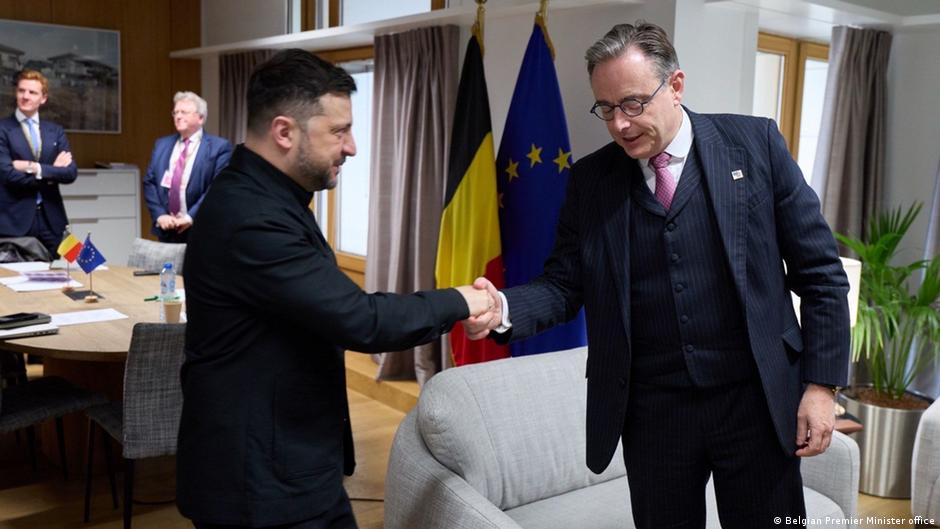 UE aprueba USD105.500 millones para Ucrania durante dos años – DW – 19/12/2025