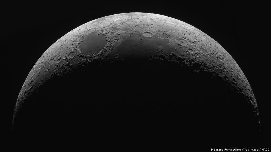 Un objeto desconocido impactó la cara oculta de la Luna – DW – 19/12/2025