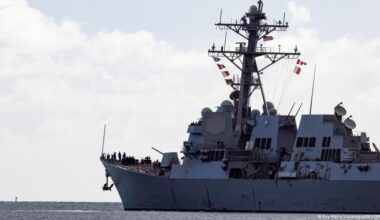 EE.UU. persigue tercer petrolero cerca de Venezuela – DW – 21/12/2025