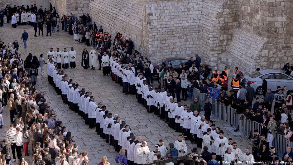 Belén vuelve a celebrar la Navidad con alegría – DW – 25/12/2025