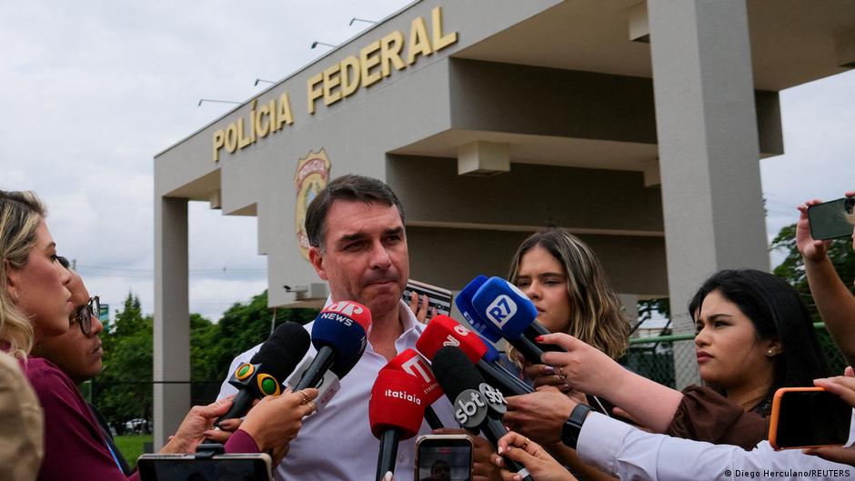 Bolsonaro sometido a tercera intervención por crisis de hipo – DW – 30/12/2025