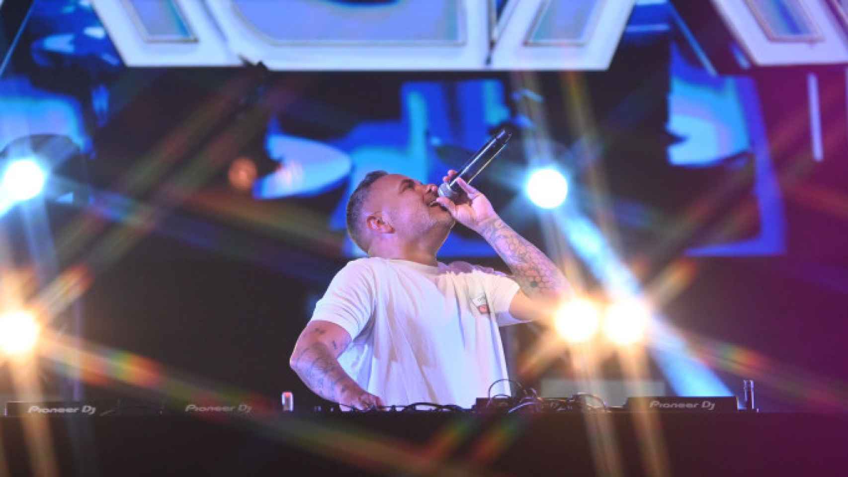 un juzgado de Barcelona investiga al cantante por estafa y delitos contra la propiedad intelectual