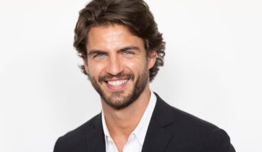 el actor se gradúa como piloto de aviones