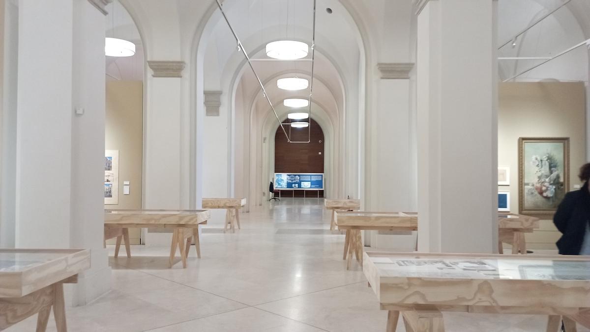 La exposición de Guerrero Strachan se mimetiza con la arquitectura del Museo de Málaga.