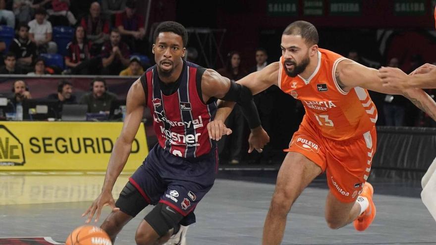 "No es lo adecuado tener cuatro extracomunitarios en el equipo"