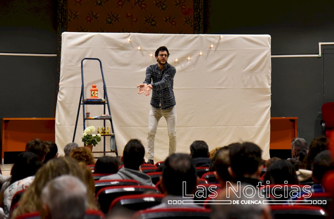 Ángel Onza llena Aguirre de imaginación y cuentos compartidos