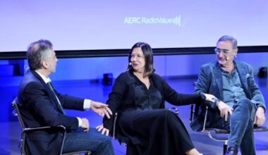 Àngels Barceló vuelve a liderar las mañanas de la radio, Carlos Alsina bate récords con Herrera y Bustos estancados