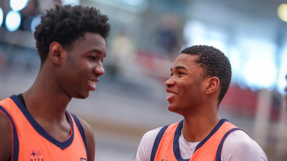 Sayon Keita y Mohamed Dabone, en un partido del Barça en la Liga U