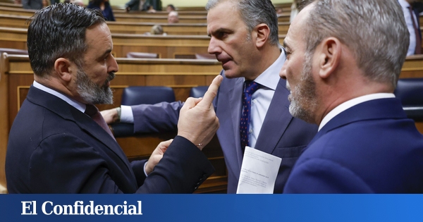 Abascal fulmina a Ortega Smith de la ejecutiva de Vox y continúa con la purga interna