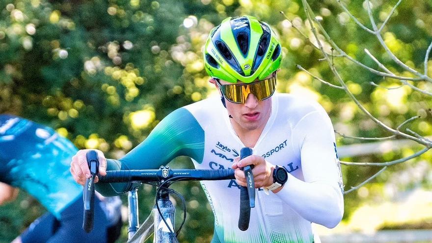 Diego Ruiz de Arcaute, durante el ciclocross en el que terminó en tercera posición.