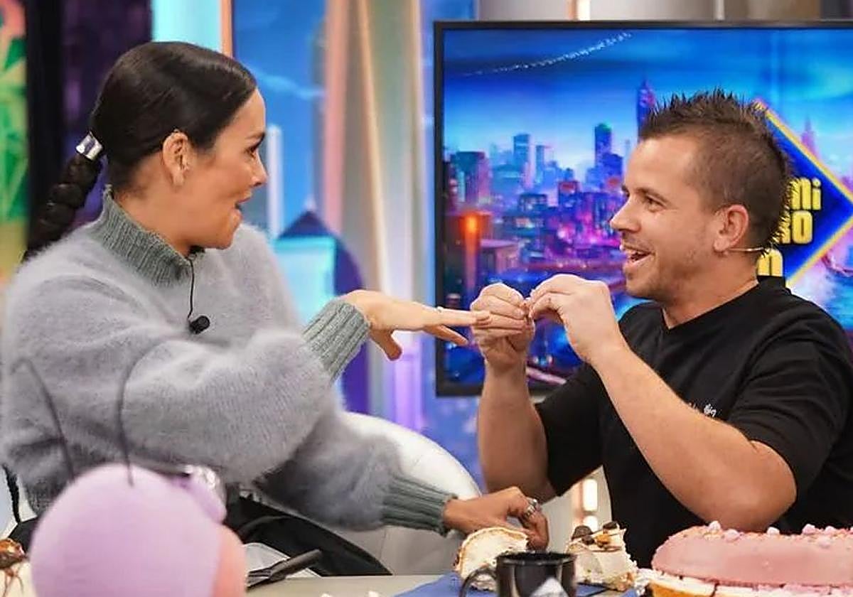 Dabiz Muñoz sorprende a Cristina Pedroche y le pide matrimonio en 'El Hormiguero': «Quiero que esté a mi lado toda la vida»