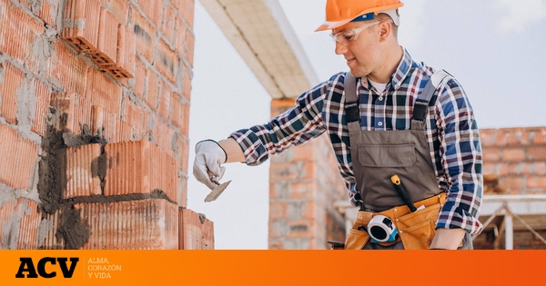 "Allí ganaba 400 euros, aquí me dejo la espalda por 1.300 y se valora