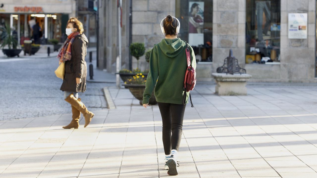 Aumenta el número de jóvenes que sienten soledad no deseada y que piden hablar «con alguien real»