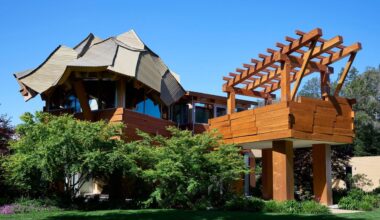 Entramos en la última casa diseñada por Frank Gehry, un hogar sorprendente en Silicon Valley