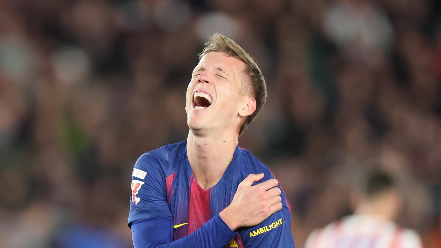 Dani Olmo, un mes de baja por una luxación en el hombro izquierdo