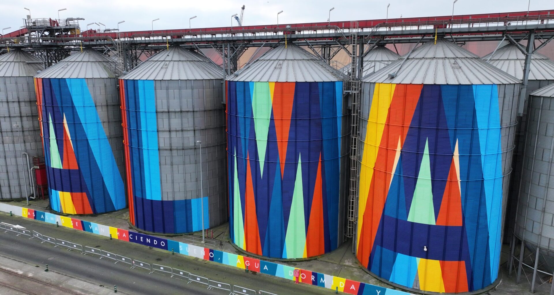 Boa Mistura transforma en arte el puerto de Santander