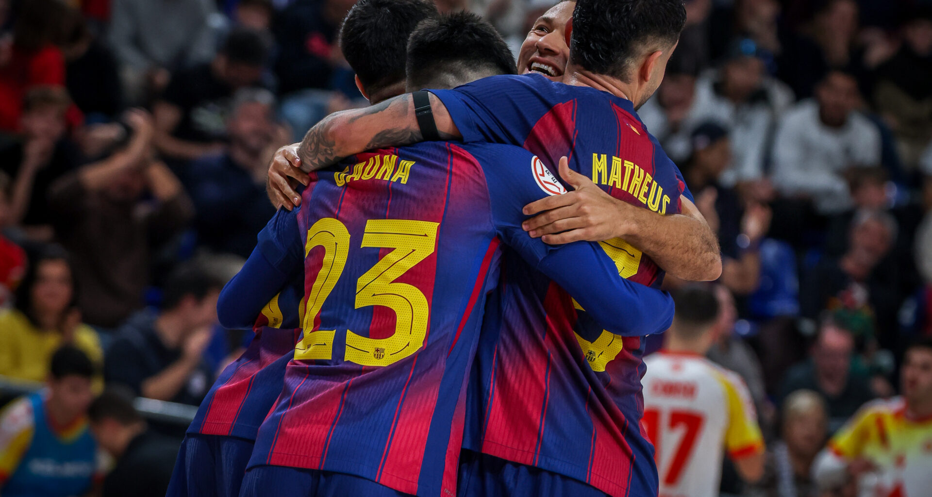 Industrias Santa Coloma: El derbi es blaugrana (5-1)