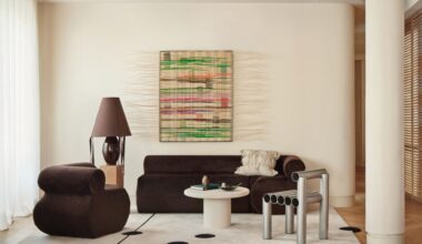 La espectacular reforma con piezas de autor de una casa de 300 m2 en un antiguo cuartel de Valencia