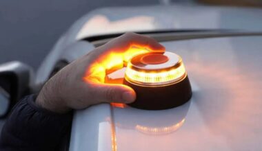 Es oficial: la baliza V16 dispara un 561% la demanda en el último mes de la entrada en vigor de la normativa