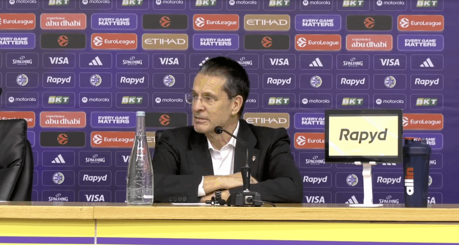 Las palabras de Pedro Martínez tras jugar en Israel y la queja del Valencia Basket sobre la violencia de la grada hacia al entrenador