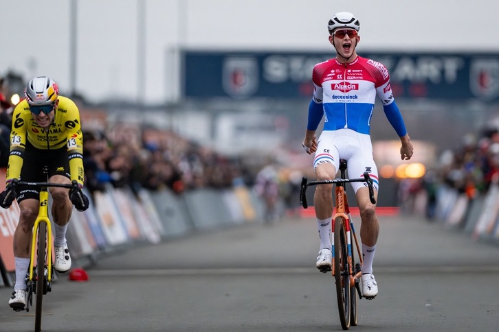 El joven Tibor Del Grosso ha sorprendido a Van Aert en Heusden-Zolder.