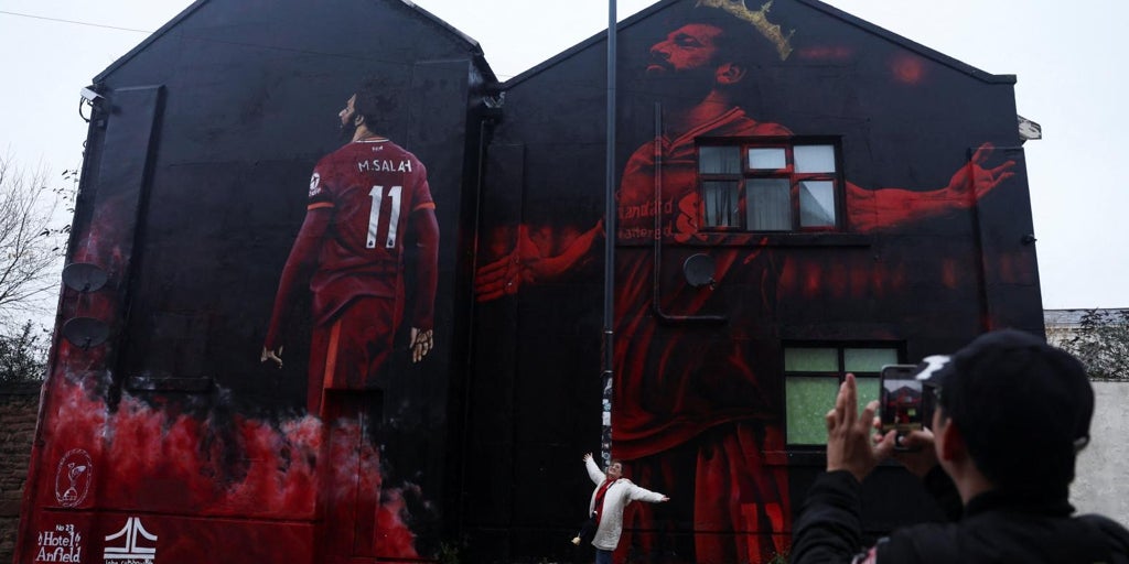 El increíble entierro con deshonor del faraón Salah en Liverpool