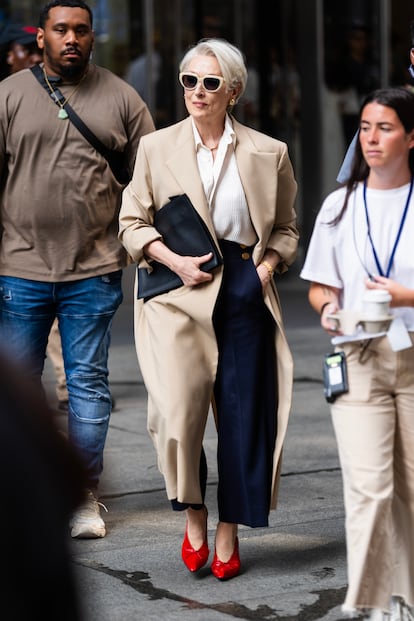 Meryl Streep volvió a convertirse en Miranda para la segunda parte de 'El diablo viste de Prada'. Las fotografías con sus estilismos recorrieron todas las redes sociales este verano.